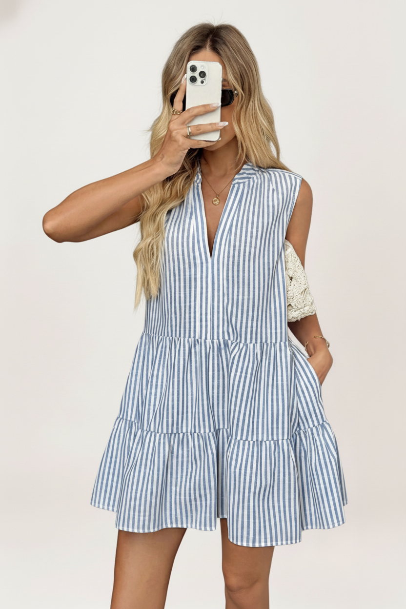 Vestido corto babydoll con volados y escote en V – Siesta Pampeana